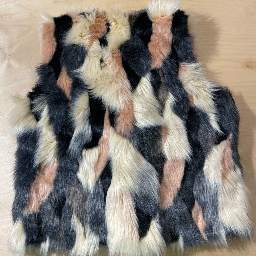 Outdoor Edition by Parkhurst Faux Fur Vest in Black, Pink and White XL (LD) - Picture 16 of 16